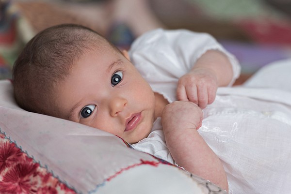 newborn-baby-portrait-photographer.jpg newborn baby girl first portrait